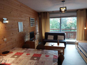 Studio cosy au pied des pistes avec balcon, parking, et cuisine équipée - FR-1-516-127 Les Deux Alpes